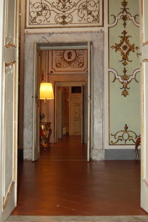 Palazzo Tucci Residenza D'Epoca Bed and Breakfast Λούκα Εξωτερικό φωτογραφία