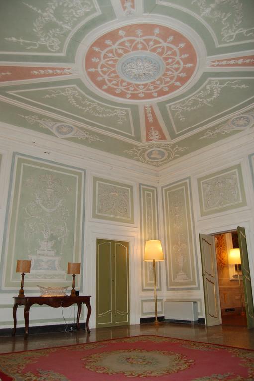 Palazzo Tucci Residenza D'Epoca Bed and Breakfast Λούκα Εξωτερικό φωτογραφία