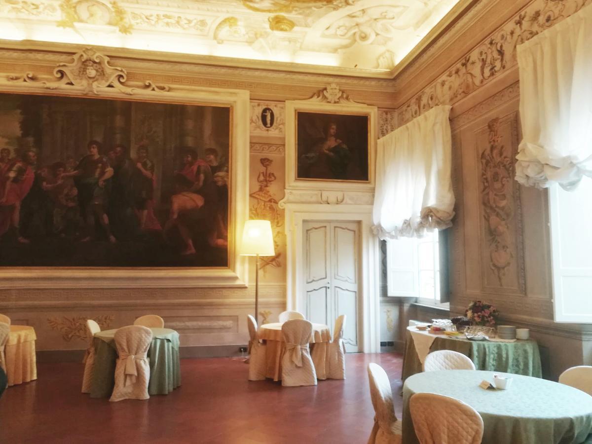 Palazzo Tucci Residenza D'Epoca Bed and Breakfast Λούκα Εξωτερικό φωτογραφία