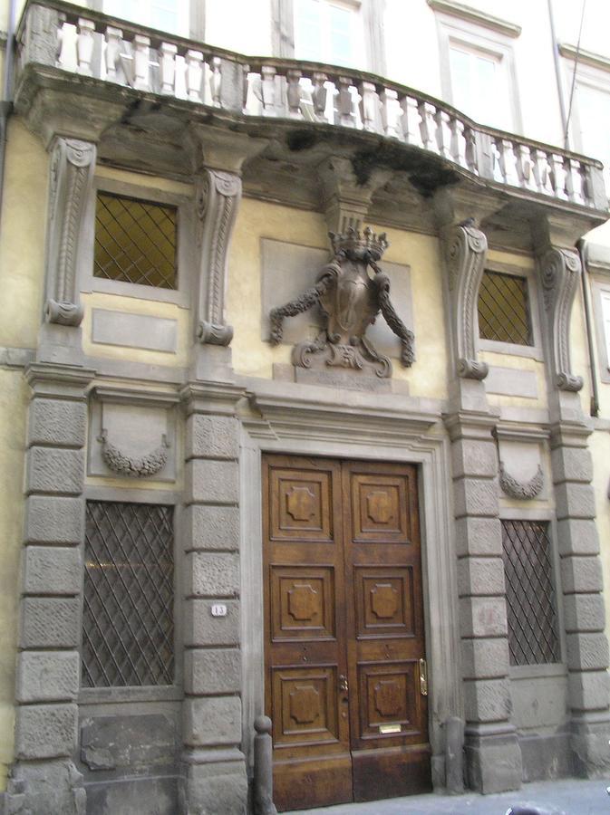 Palazzo Tucci Residenza D'Epoca Bed and Breakfast Λούκα Εξωτερικό φωτογραφία