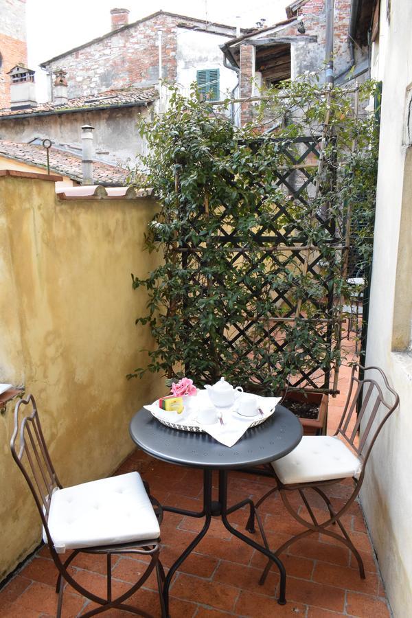Palazzo Tucci Residenza D'Epoca Bed and Breakfast Λούκα Εξωτερικό φωτογραφία