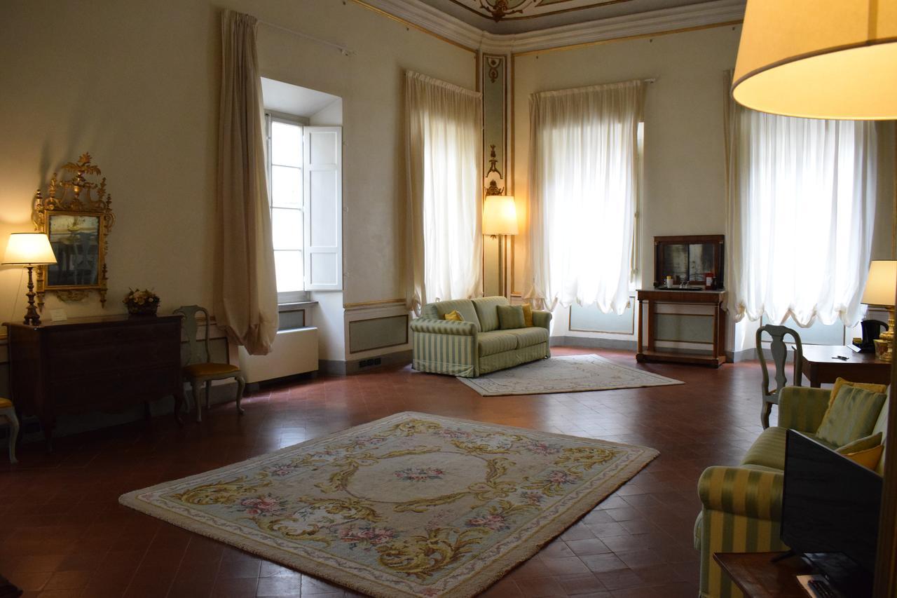 Palazzo Tucci Residenza D'Epoca Bed and Breakfast Λούκα Εξωτερικό φωτογραφία